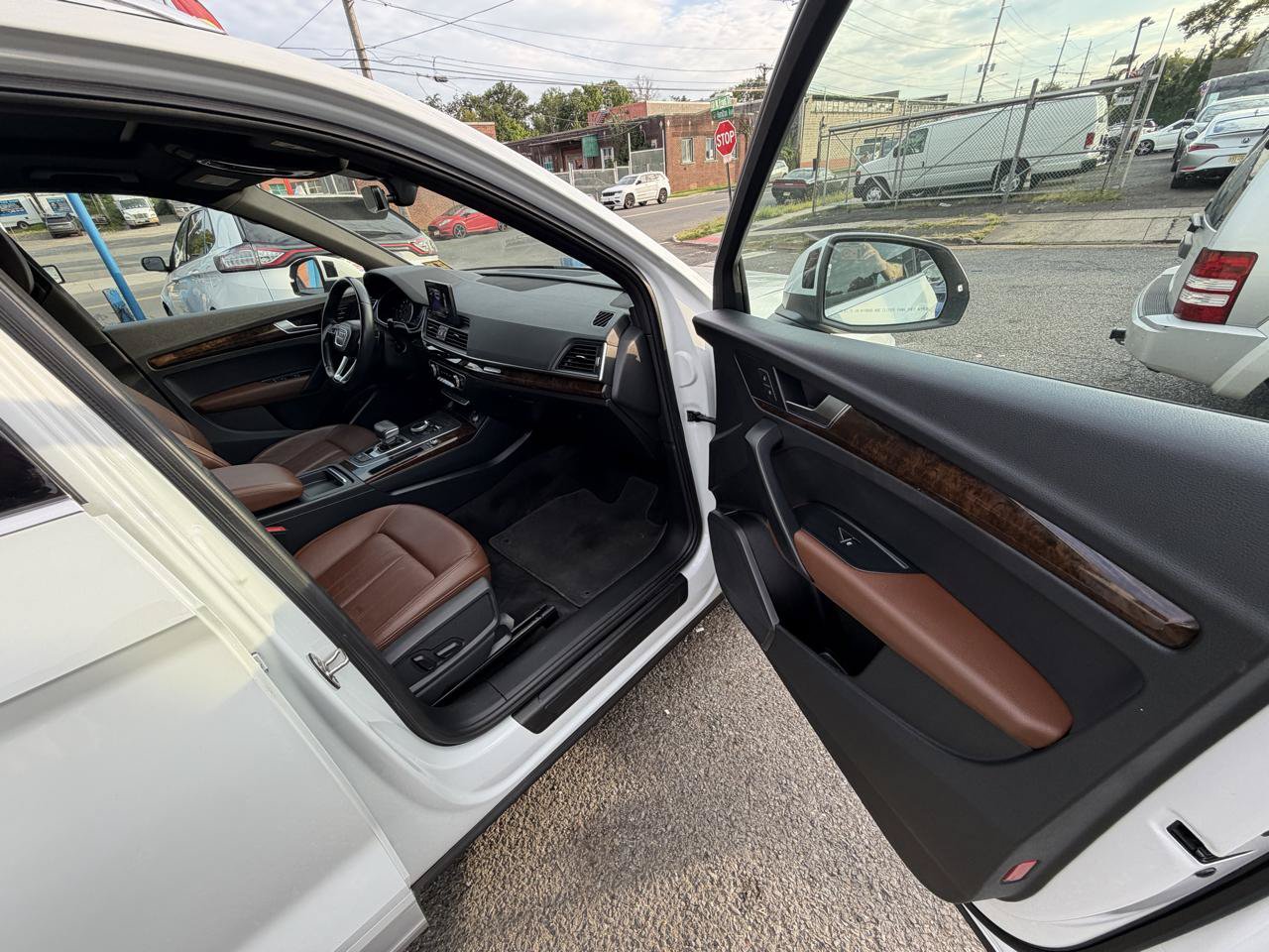 Used 2019 Audi Q5 2.0T Premium w/ Convenience Package AWD/4WD image 15