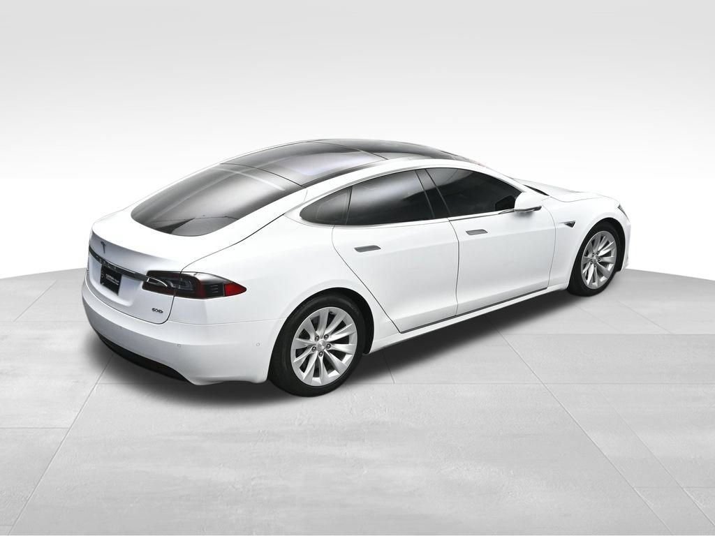 Used 2016 Tesla Model S 60D AWD/4WD image 34