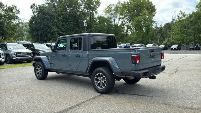 Certified 2025 Jeep Gladiator Sport AWD/4WD image 8