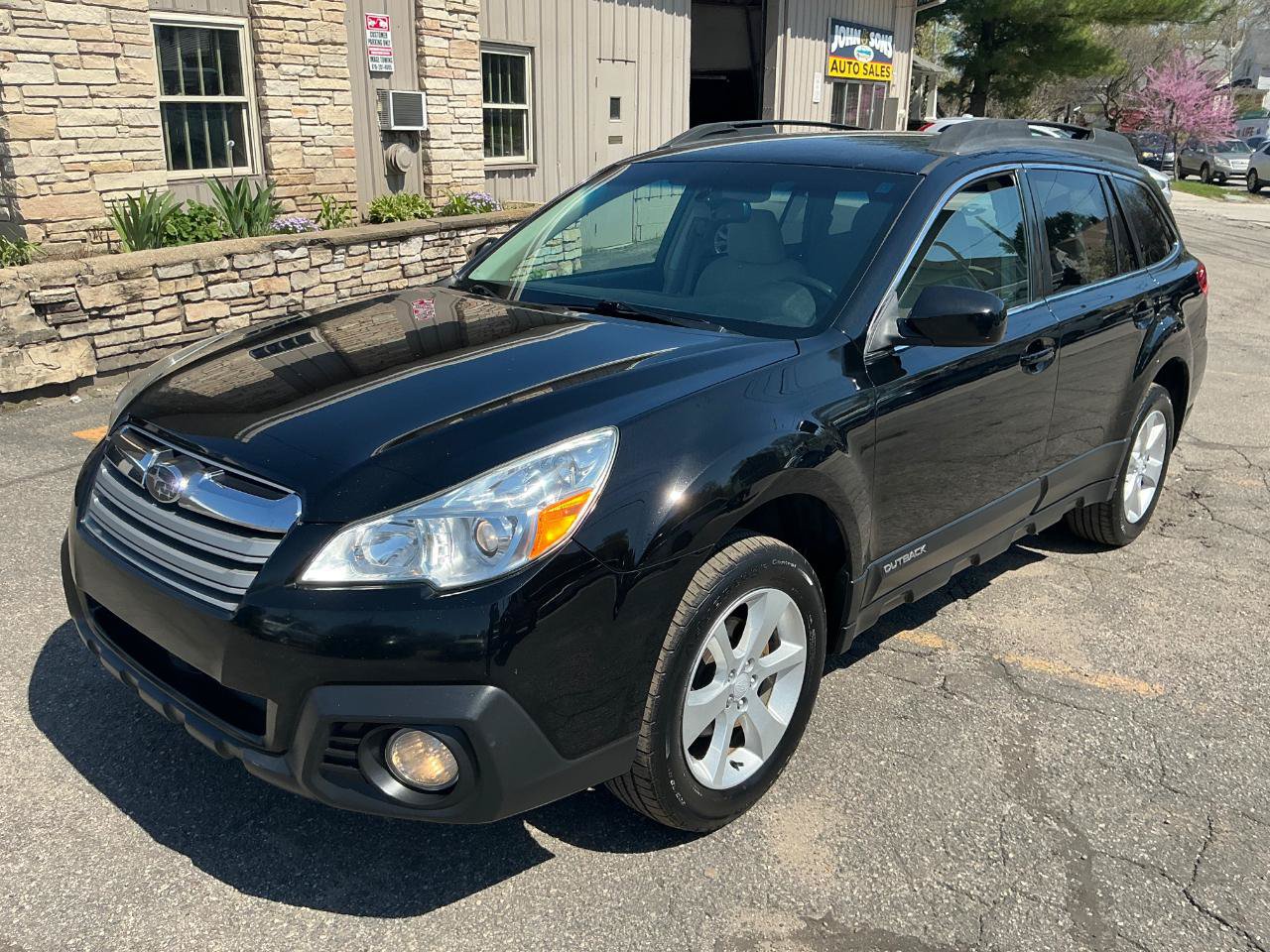 Used 2014 Subaru Outback 2.5i Premium AWD/4WD image 7