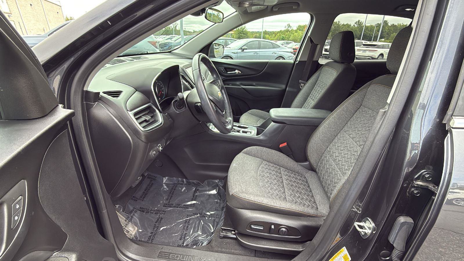 Used 2022 Chevrolet Equinox LT image 24