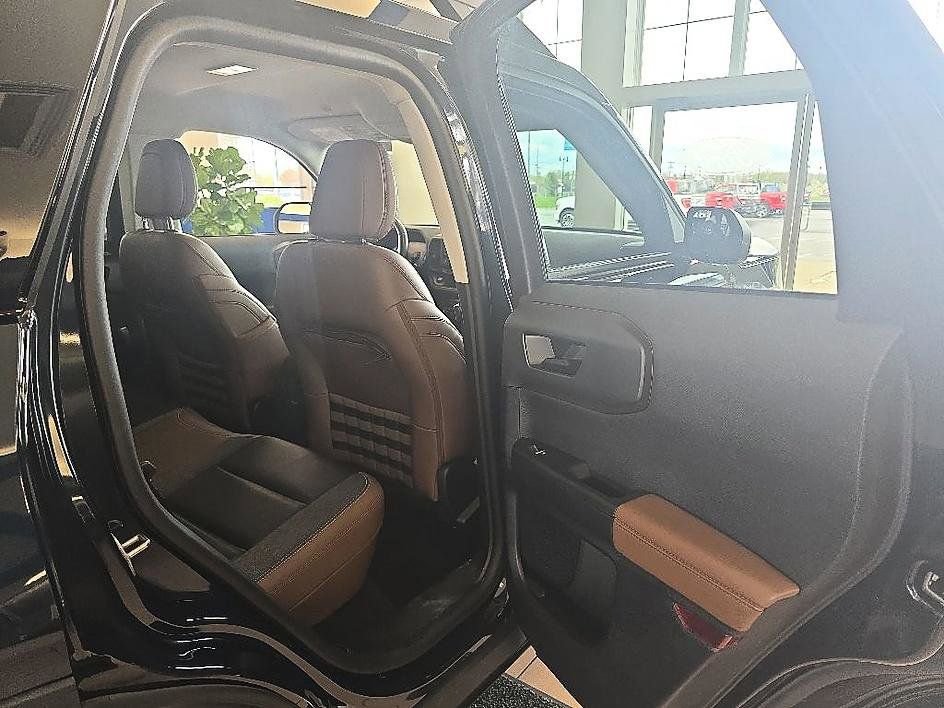 Used 2023 Ford Bronco Sport Outer Banks AWD/4WD image 34