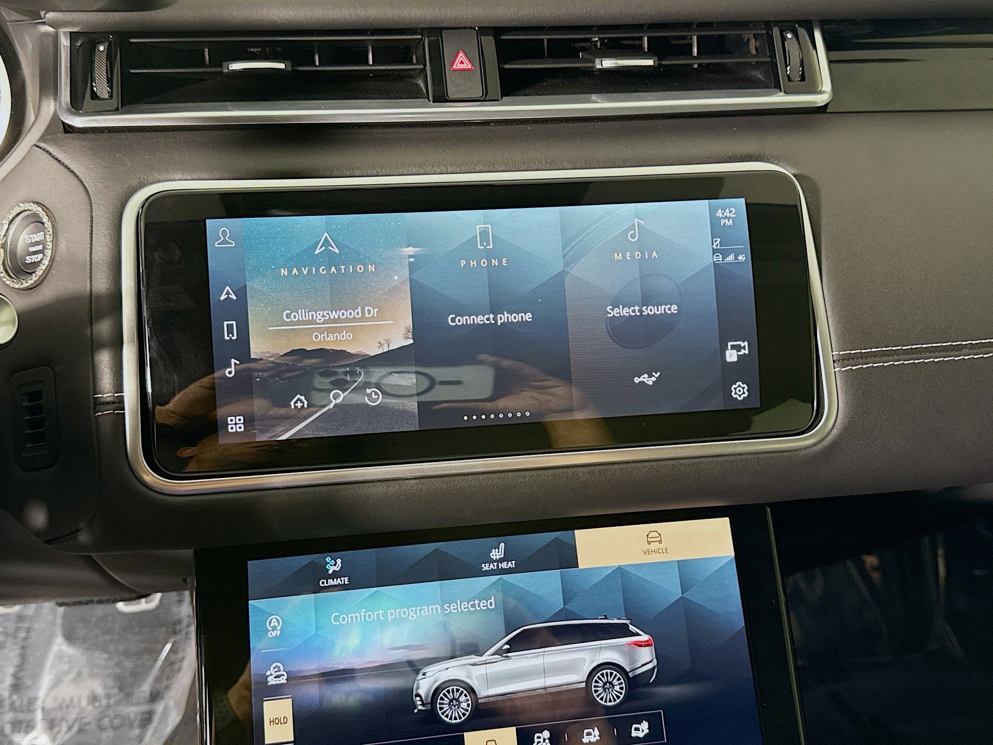 Used 2023 Land Rover Range Rover Velar R-Dynamic S image 18