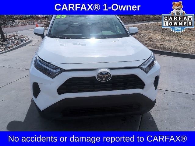 Used 2025 Toyota RAV4 XLE AWD/4WD image 2