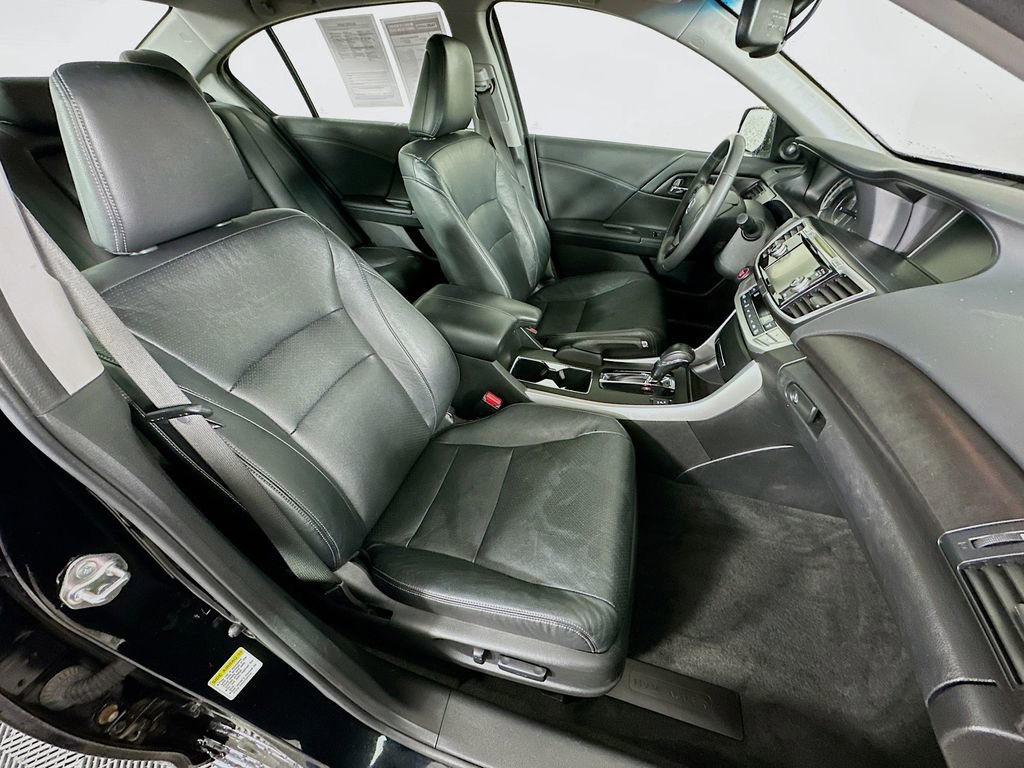 Used 2015 Honda Accord EX-L image 34
