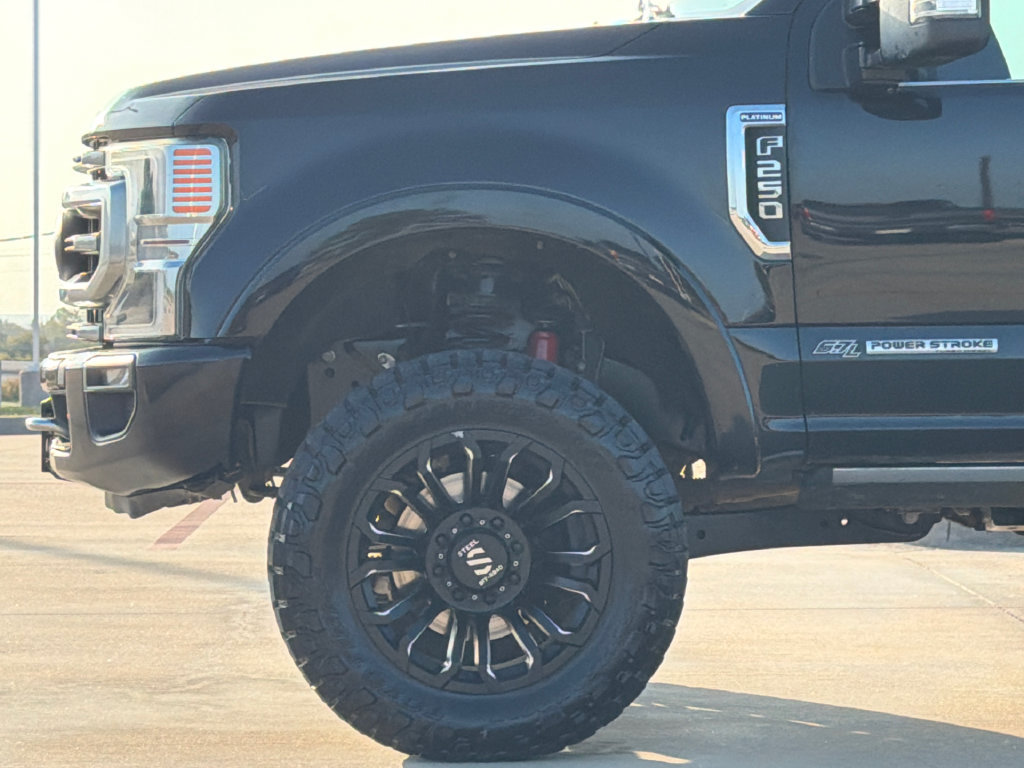 Used 2022 Ford F250 Platinum w/ Tremor Off-Road Package AWD/4WD image 4