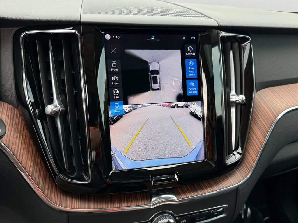 Certified 2024 Volvo XC60 T8 Plus w/ Climate Package AWD/4WD image 22
