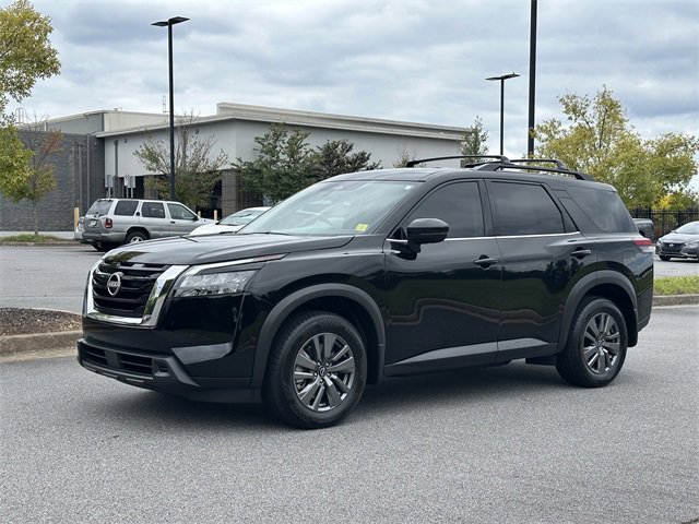 Certified 2025 Nissan Pathfinder SV w/ SV Premium Package image 3