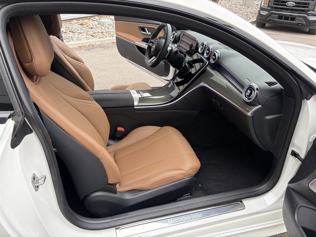 Used 2025 Mercedes-Benz CLE 300 4MATIC Coupe image 9