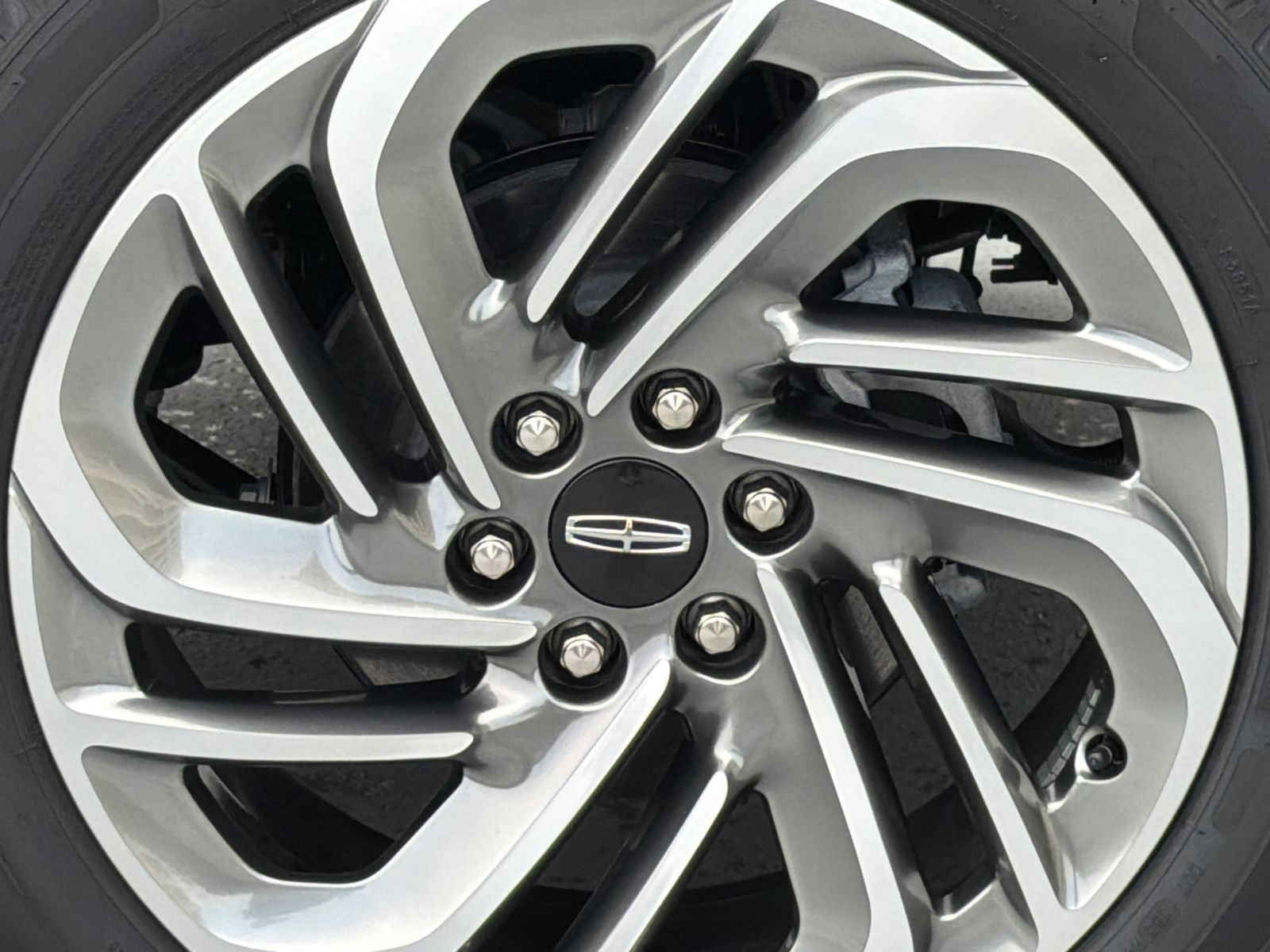 New 2026 Lincoln Navigator L Reserve AWD/4WD image 4
