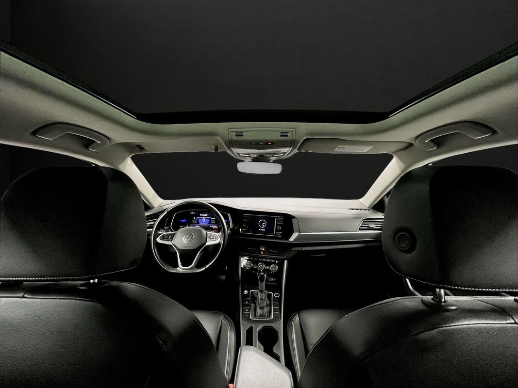 Used 2024 Volkswagen Jetta SE image 19