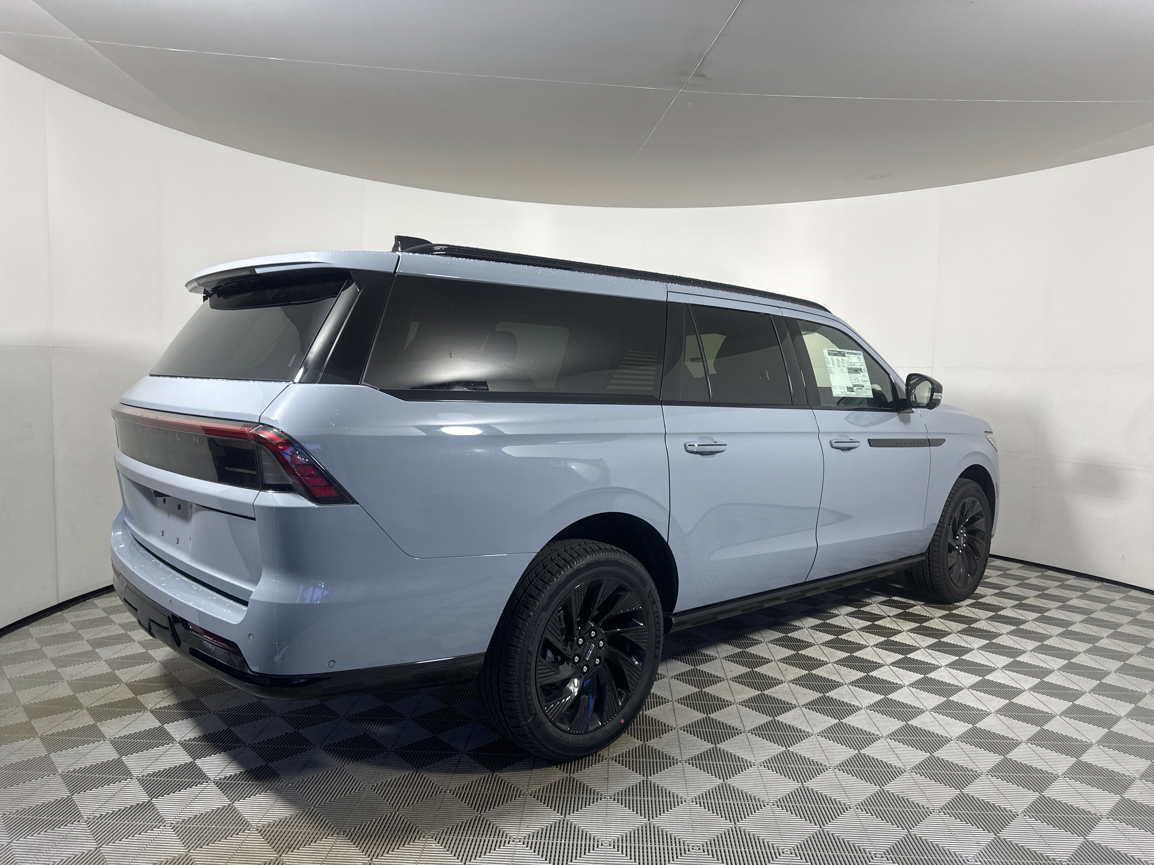 New 2025 Lincoln Navigator L Reserve image 7