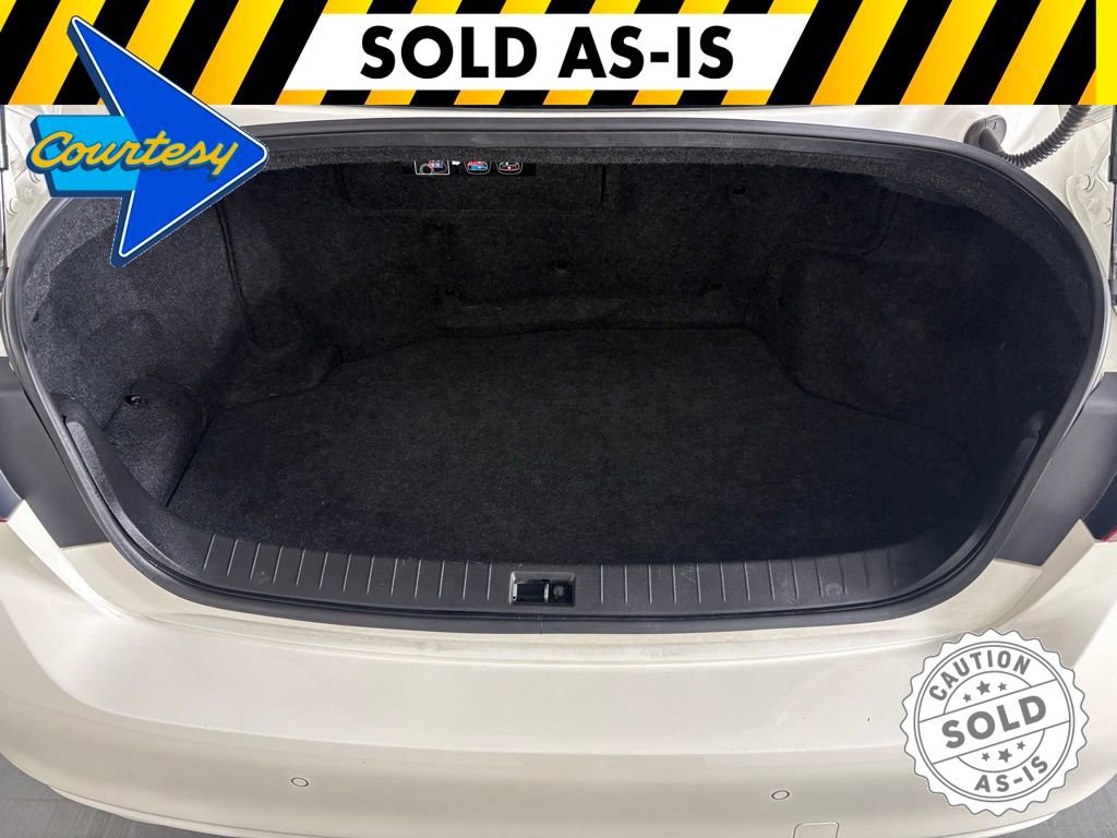 Used 2018 INFINITI Q50 Luxe w/ Cargo Package (L95) image 18