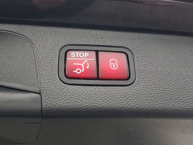 Used 2022 Mercedes-Benz GLC 300 4MATIC image 30