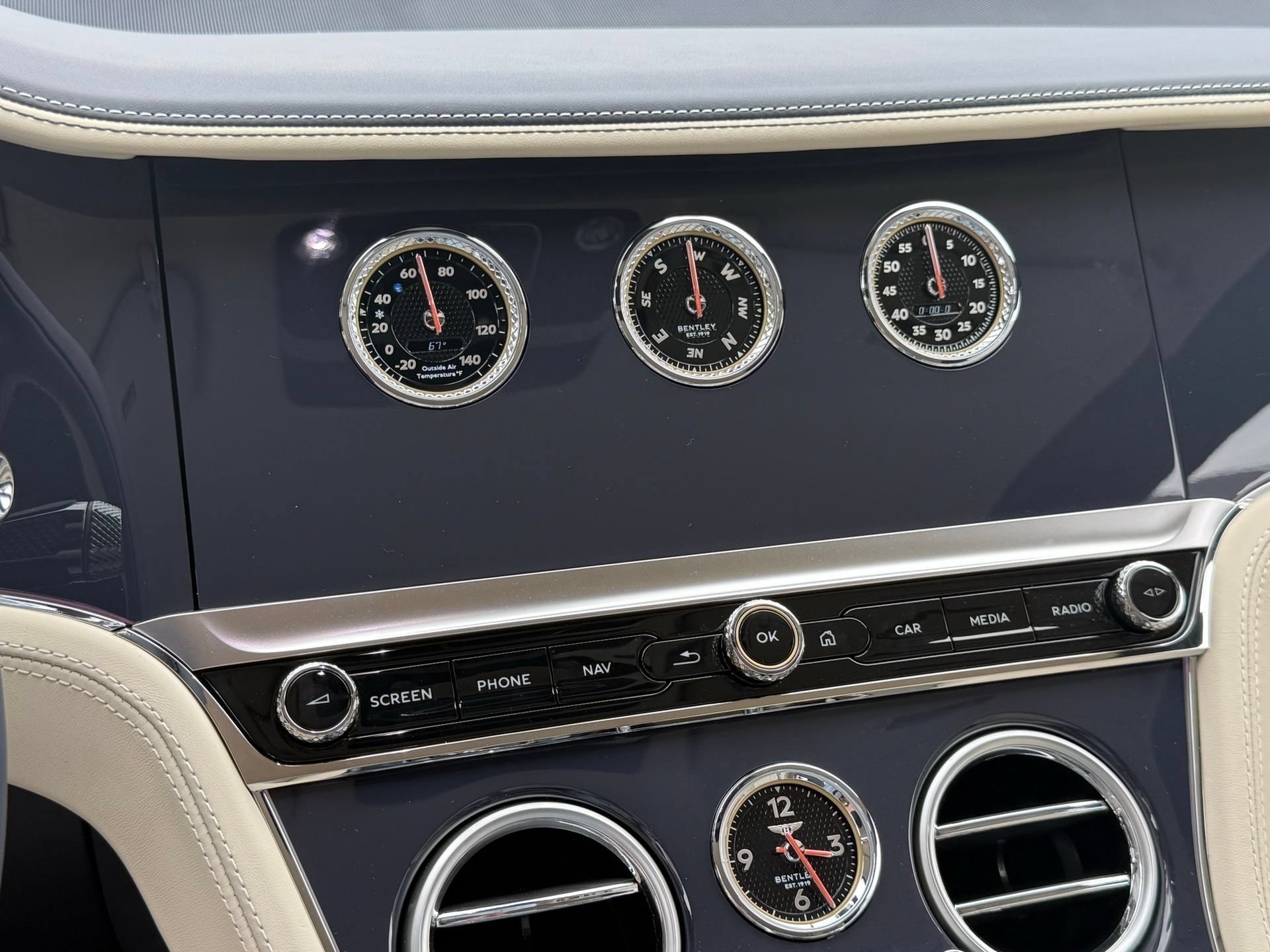 New 2026 Bentley Continental GT AWD/4WD image 36