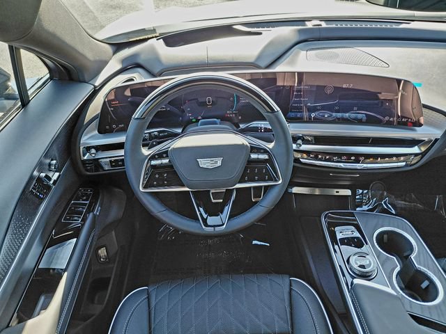 New 2027 Cadillac Lyriq Signature Sport RWD image 17