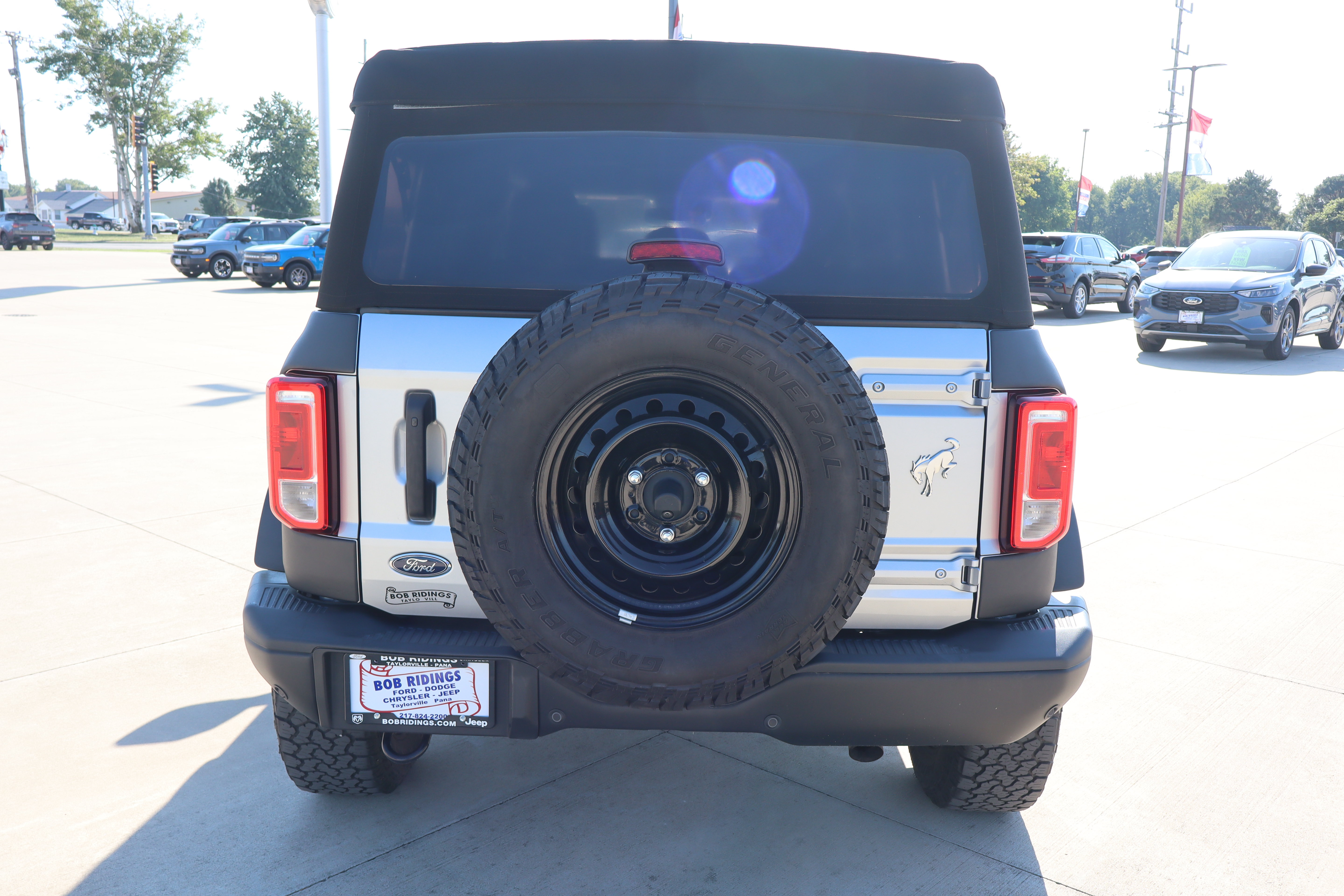Used 2022 Ford Bronco Black Diamond AWD/4WD image 7