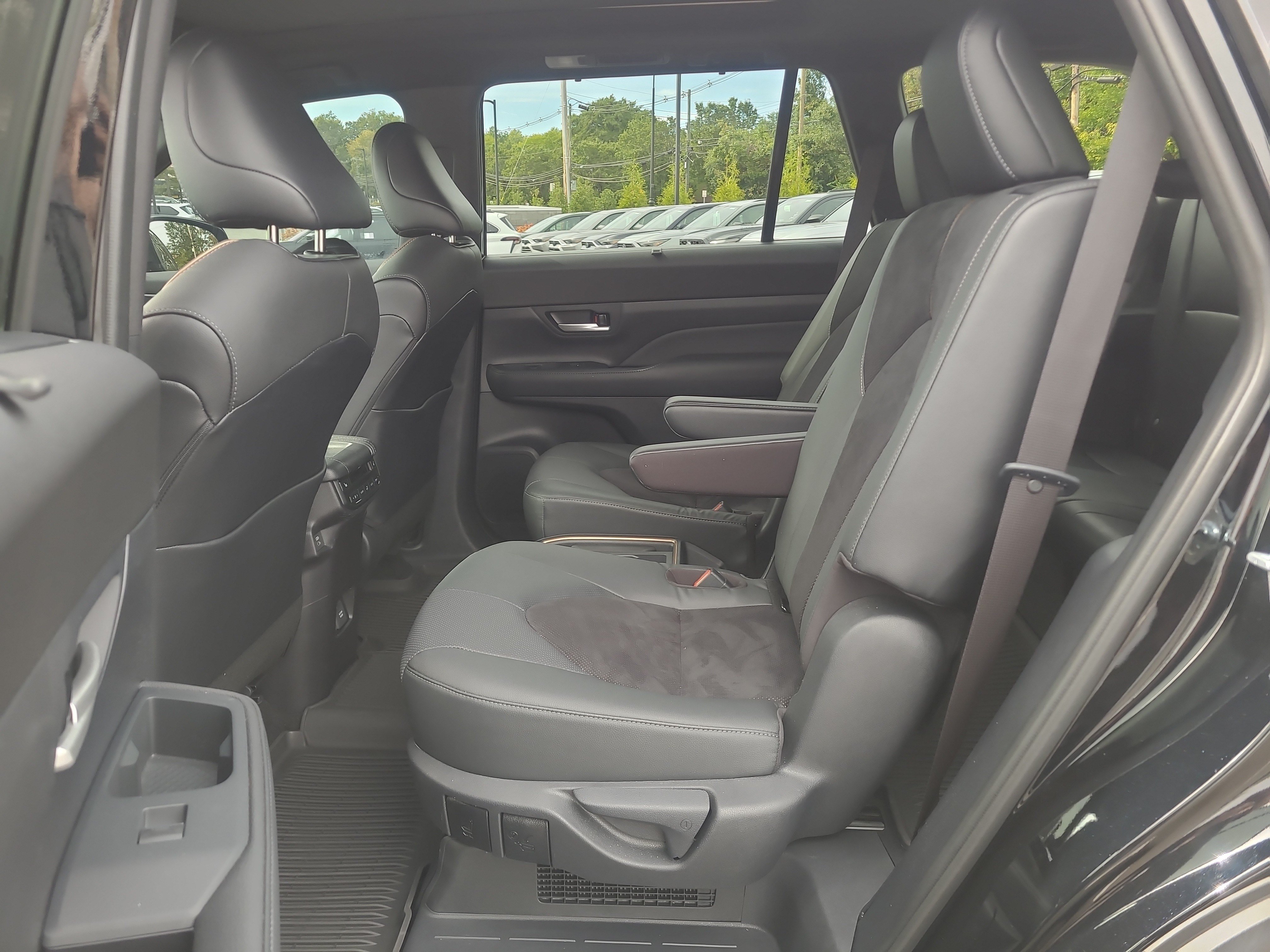 Certified 2026 Toyota Grand Highlander AWD Hybrid image 27