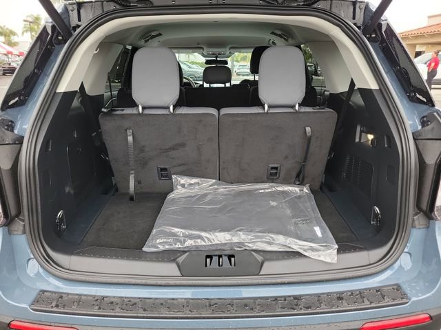 Used 2026 Ford Explorer Active RWD image 28