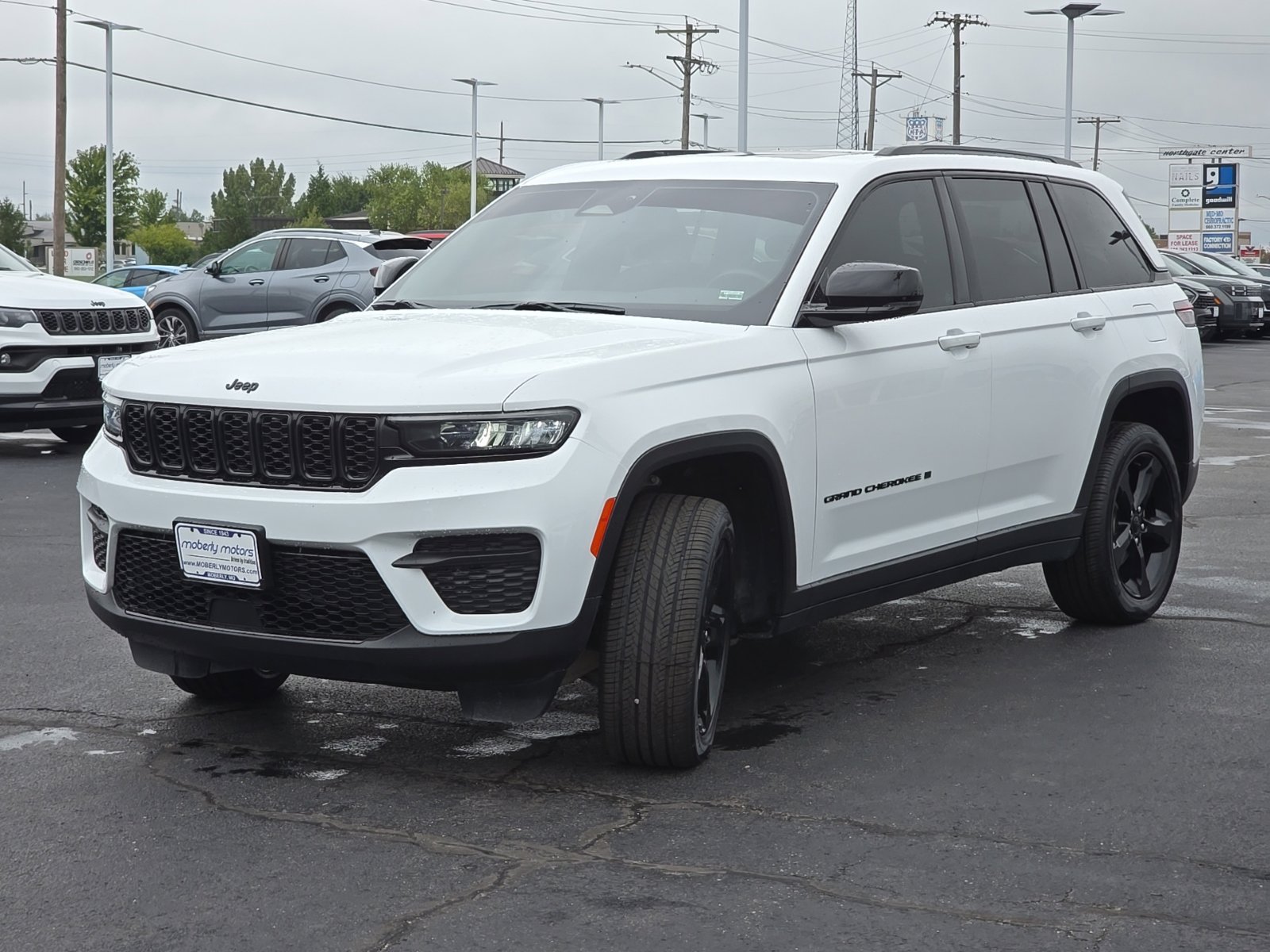 Used 2023 Jeep Grand Cherokee Altitude AWD/4WD image 57