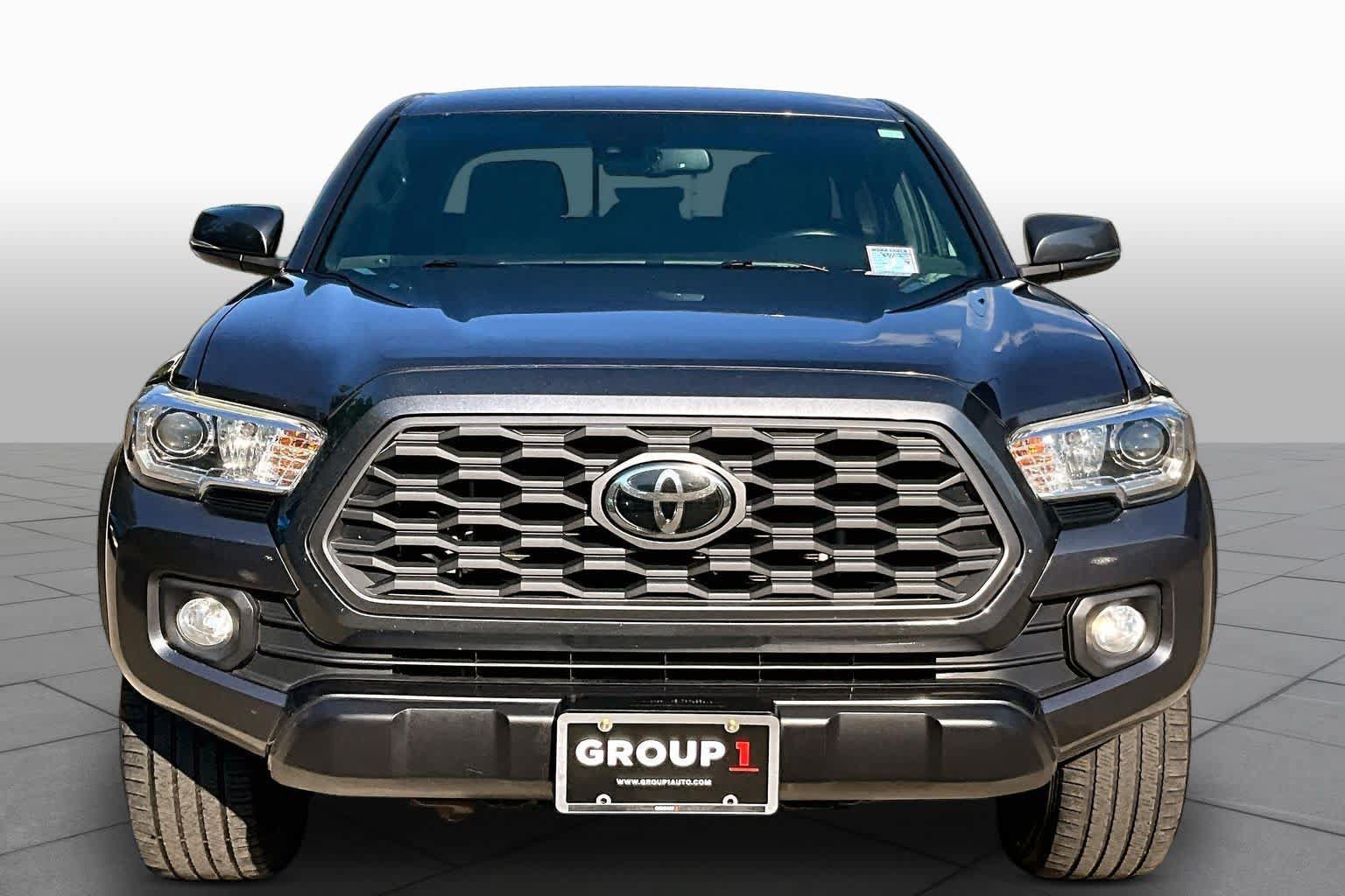 Used 2020 Toyota Tacoma TRD Off-Road w/ Technology Package AWD/4WD image 4