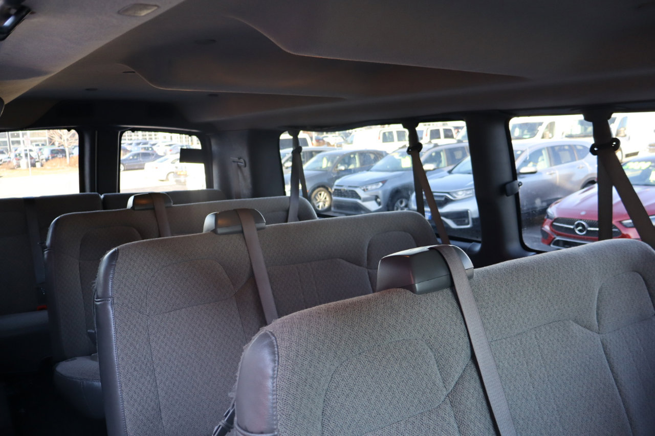 Used 2023 GMC Savana 3500 LS image 12
