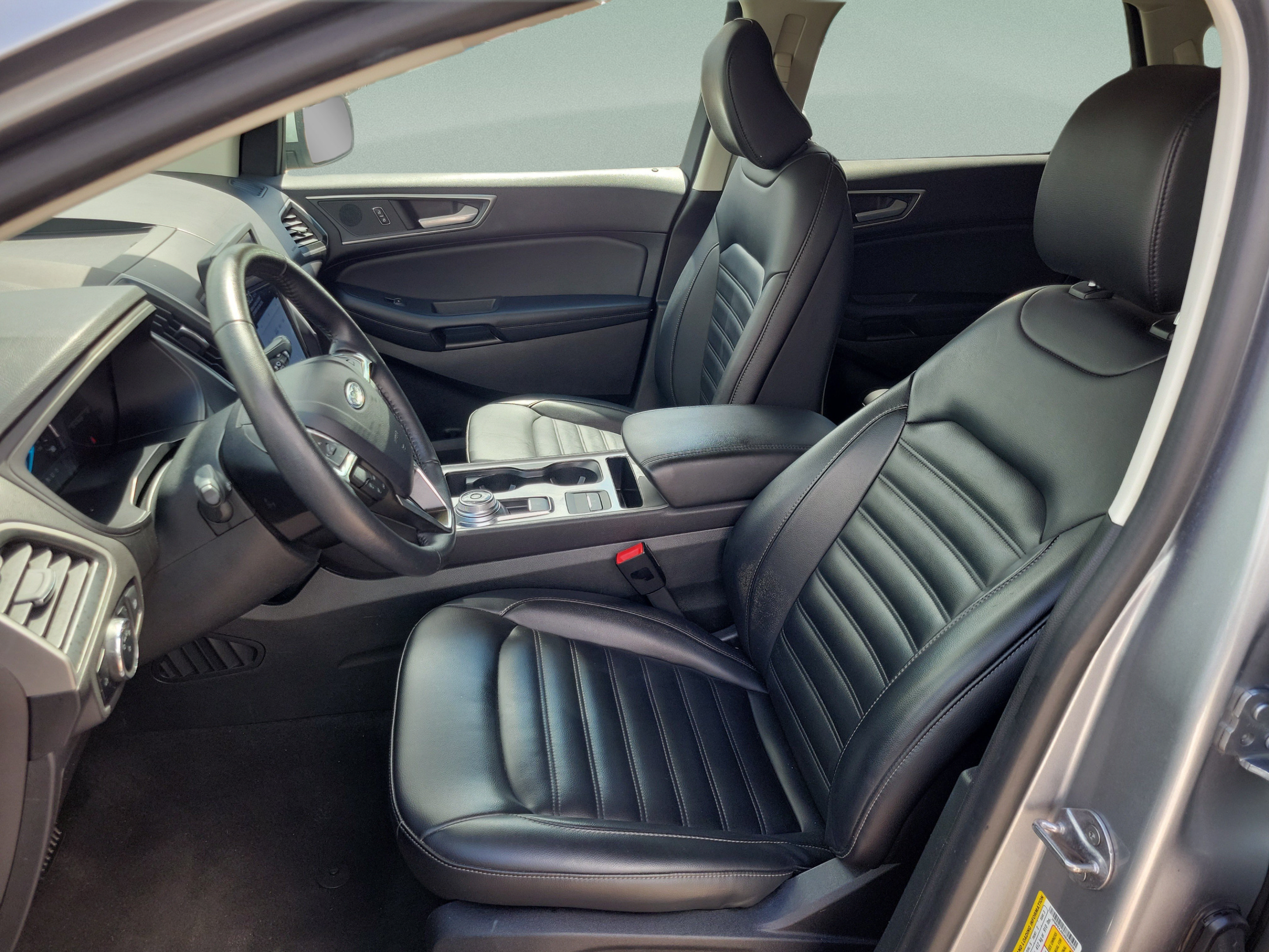 Used 2024 Ford Edge SEL AWD/4WD image 17