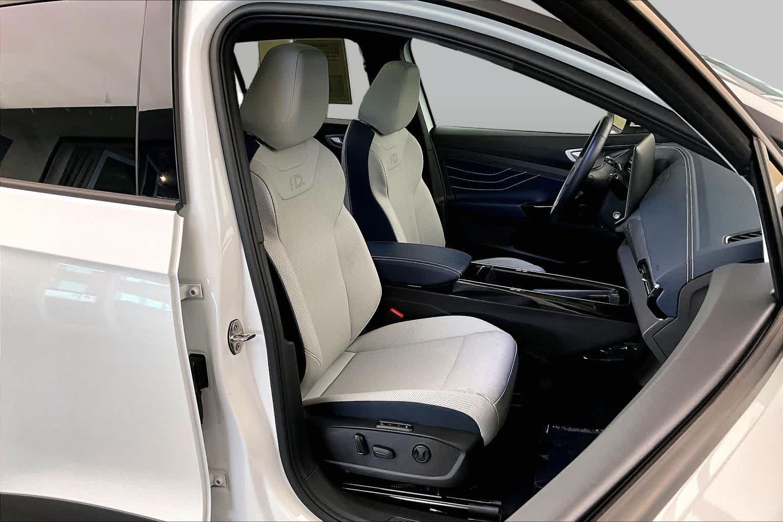 Used 2024 Volkswagen ID.4 Pro S RWD image 8