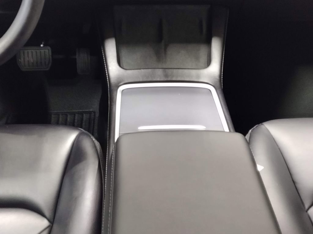 Used 2023 Tesla Model 3 Standard Range image 31