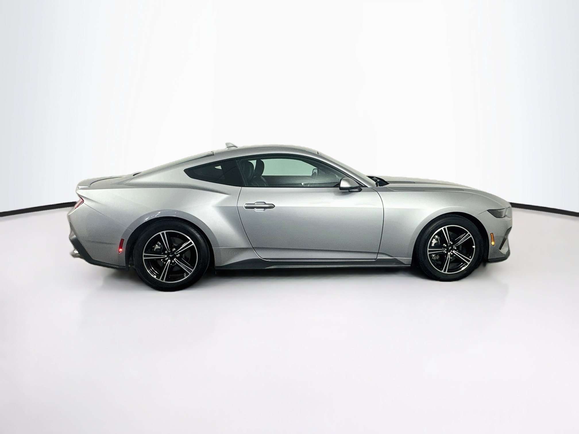 Used 2025 Ford Mustang Premium RWD image 10