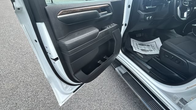 Used 2023 GMC Sierra 1500 SLE w/ X31 Off-Road Package AWD/4WD image 12