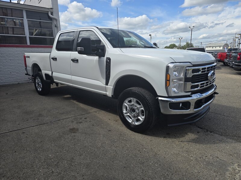 Used 2026 Ford F250 XLT AWD/4WD image 3