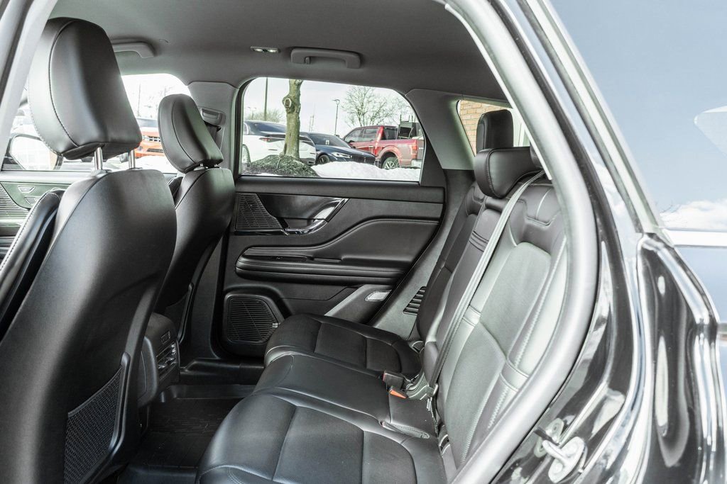 Used 2022 Lincoln Corsair Reserve image 27