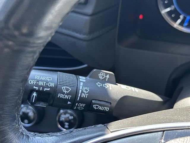 Used 2020 Cadillac Escalade Luxury AWD/4WD image 25