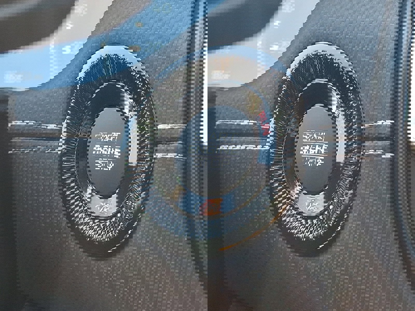 Used 2024 Jeep Compass Latitude w/ Convenience Group image 24