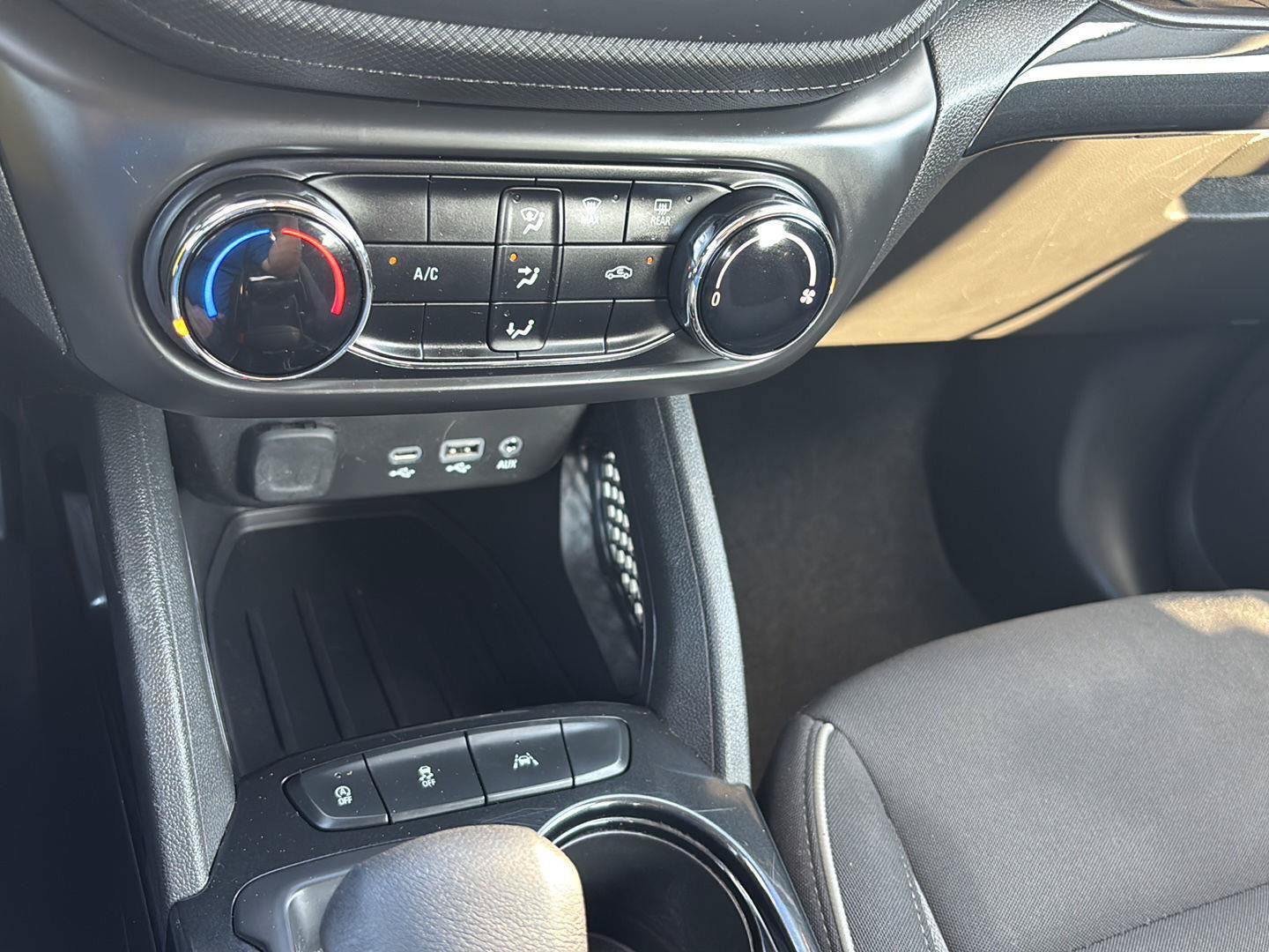 Used 2023 Chevrolet TrailBlazer LS FWD image 33