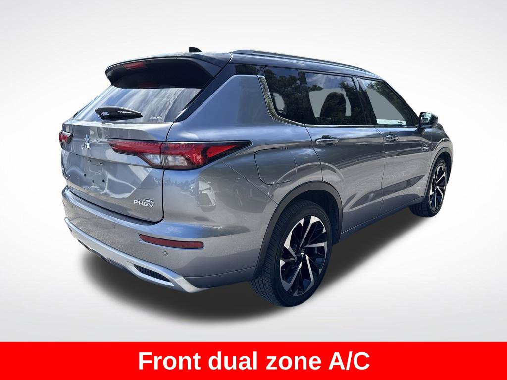 Used 2023 Mitsubishi Outlander SEL AWD/4WD image 3