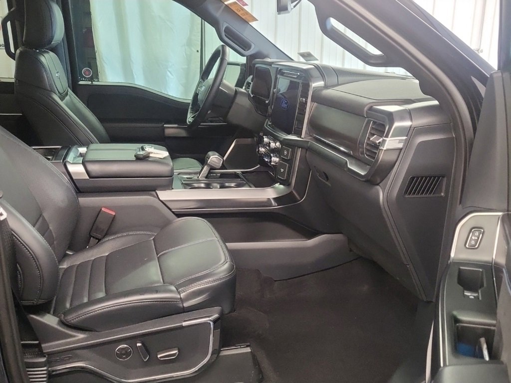 Used 2024 Ford F150 Platinum image 12