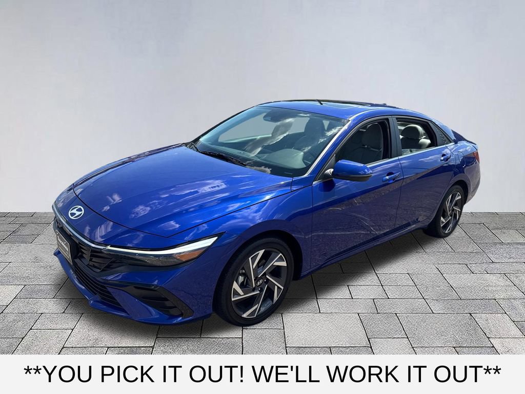 Used 2025 Hyundai Elantra Limited FWD image 3
