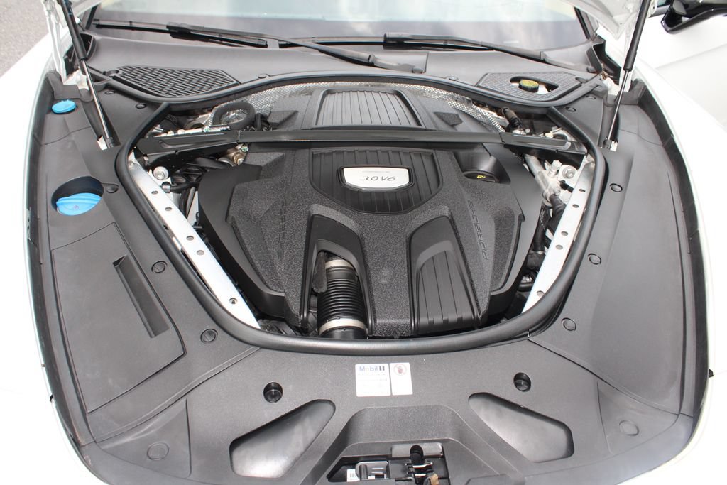Used 2018 Porsche Panamera 4 AWD/4WD image 39
