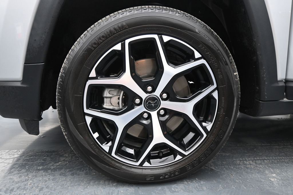 Used 2025 Jeep Compass Limited AWD/4WD image 25