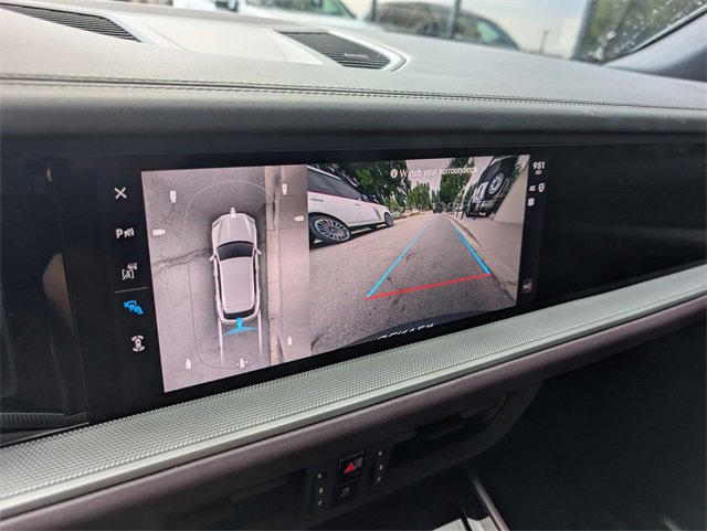 Used 2024 Porsche Cayenne image 25