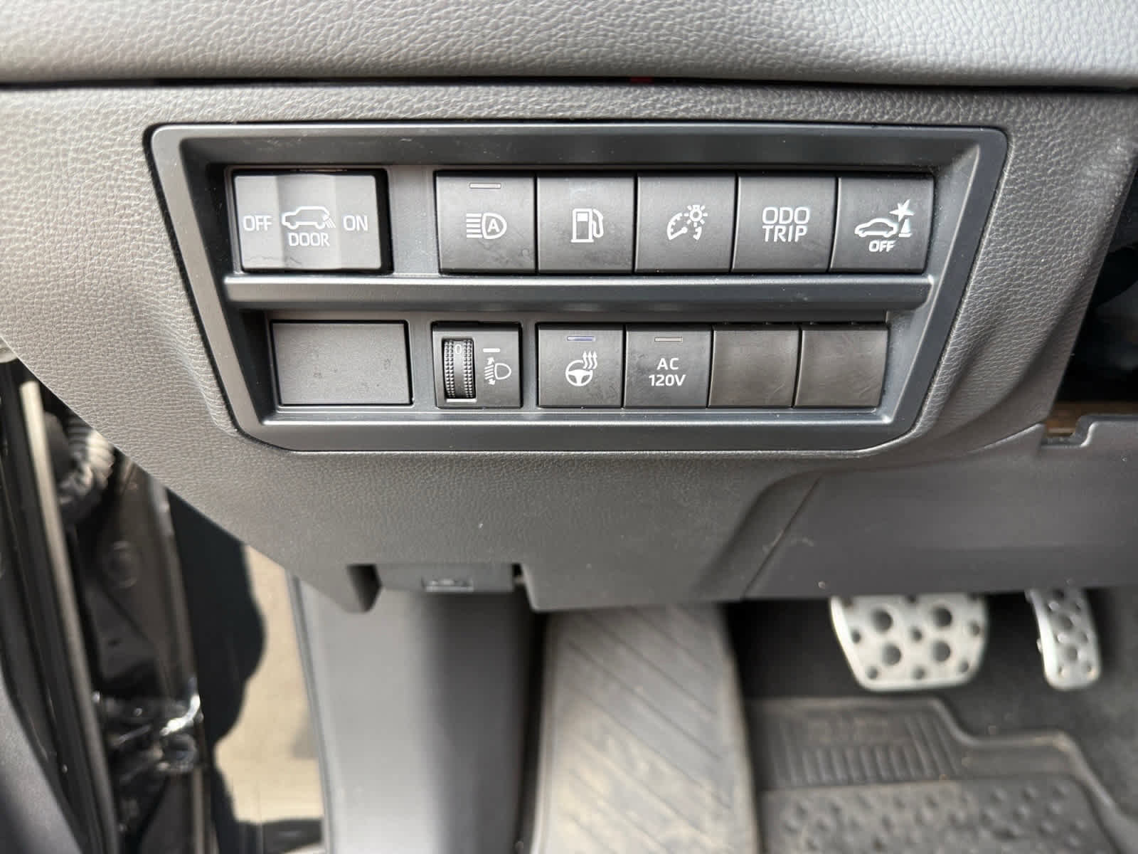 Used 2023 Toyota Sequoia Limited image 22