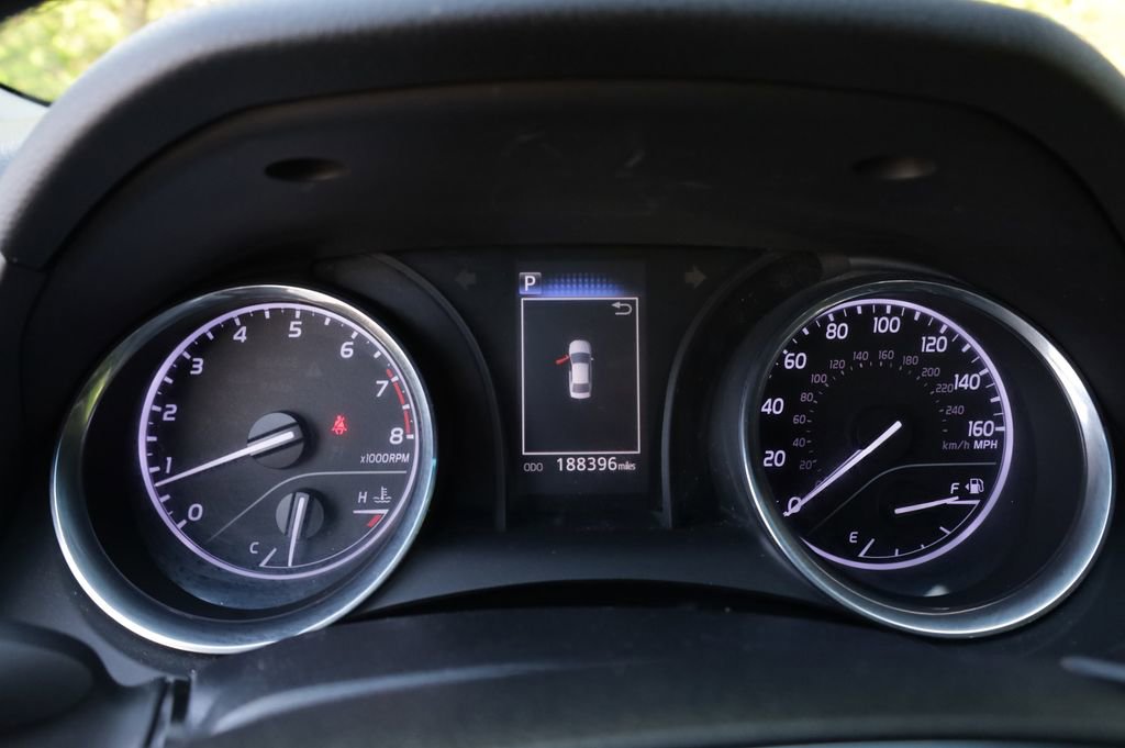 Used 2019 Toyota Camry SE image 16