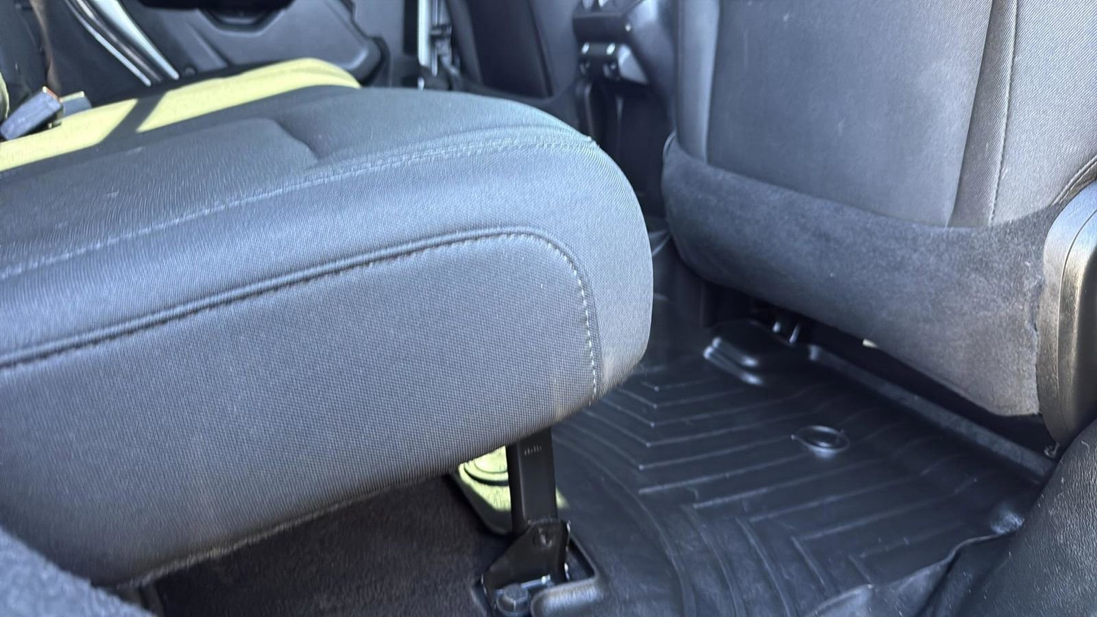 Used 2018 Jeep Wrangler Unlimited Sport S image 27