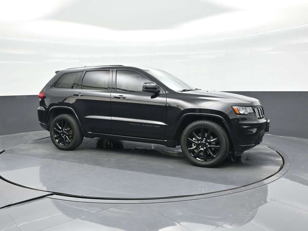 Used 2021 Jeep Grand Cherokee Laredo X image 10
