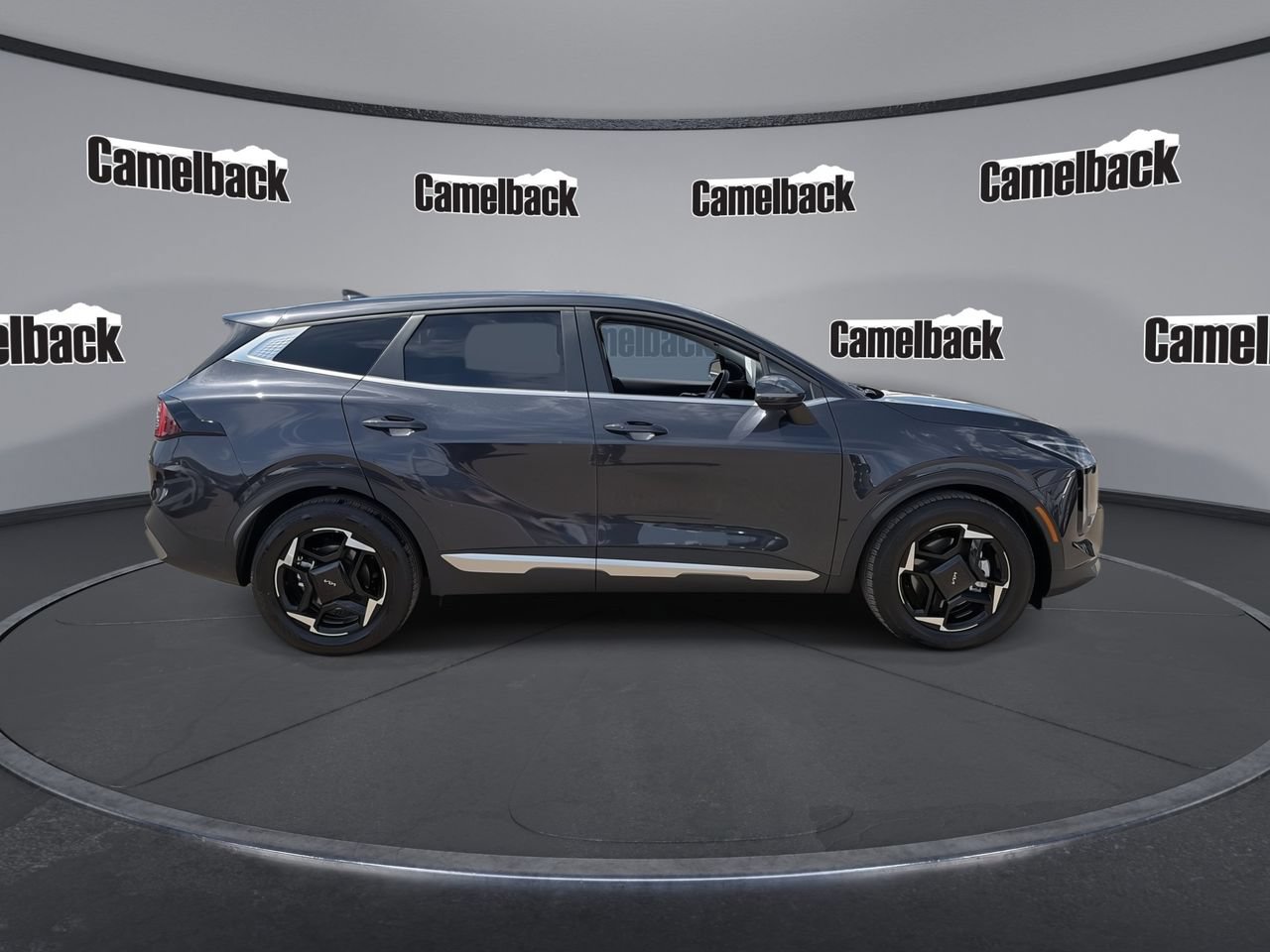 Used 2026 Kia Sportage EX FWD image 9