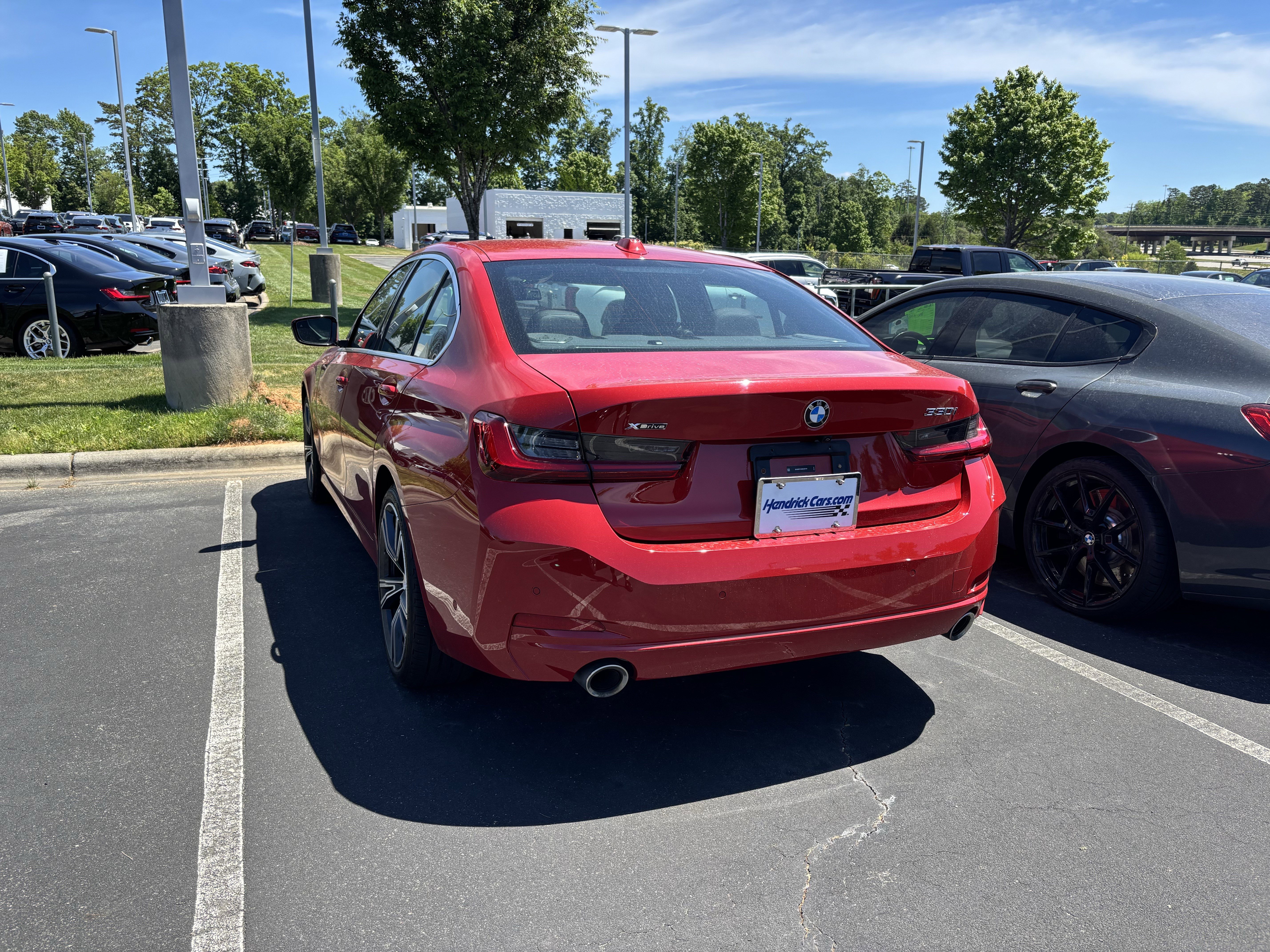 Certified 2024 BMW 330i xDrive Sedan w/ Premium Package AWD/4WD image 15