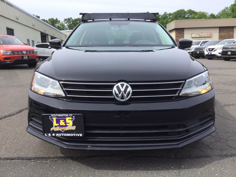 Used 2015 Volkswagen Jetta SE FWD image 4