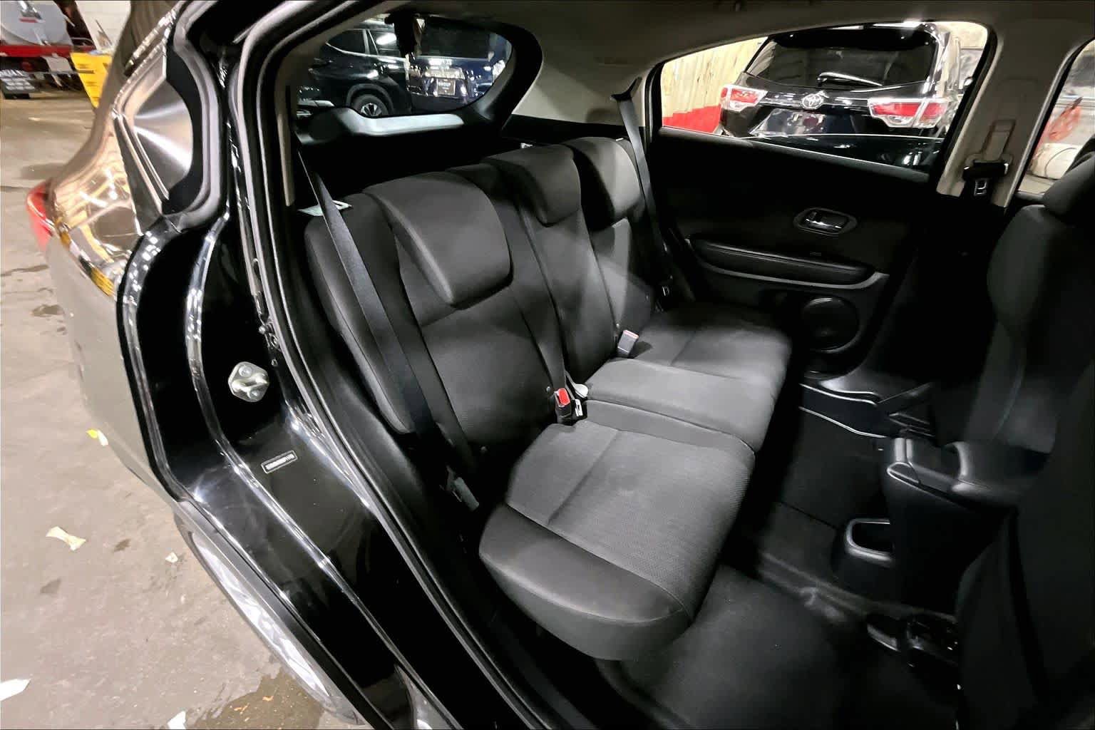 Used 2016 Honda HR-V LX image 20
